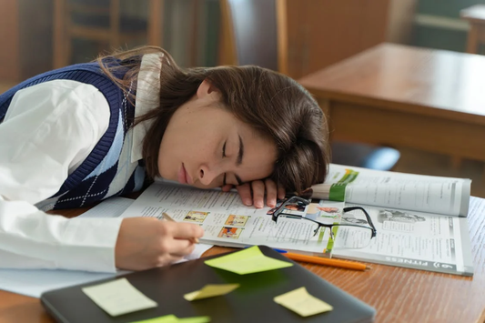 Top Tips to Get Older Kids Back into a School Sleep Routine